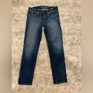 American Eagle women’s size 6 skinny jeans